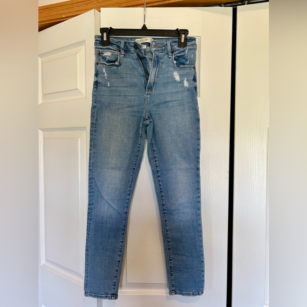 Abercrombie & Fitch jeans.